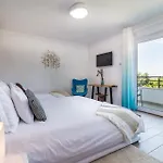 Beautiful In A Spacious Estate