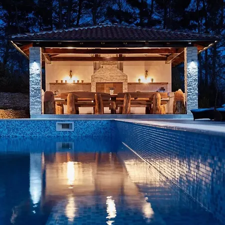 Beautiful In A Spacious Estate * Vodnjan